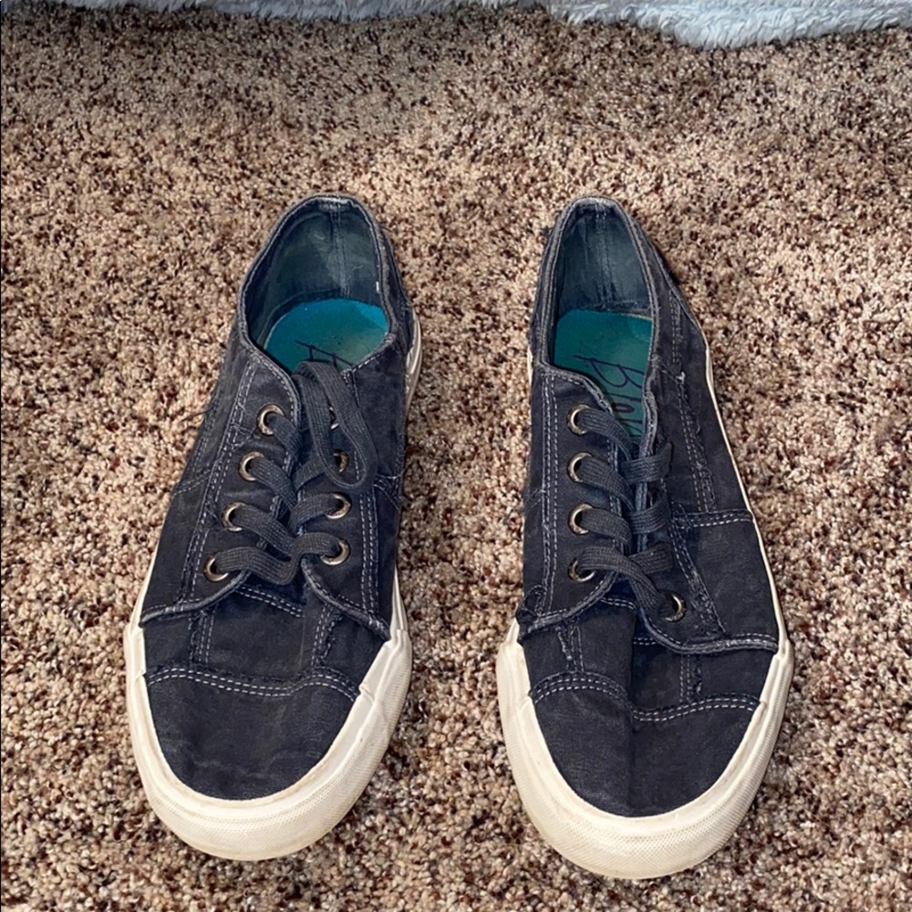 Denim blue converse